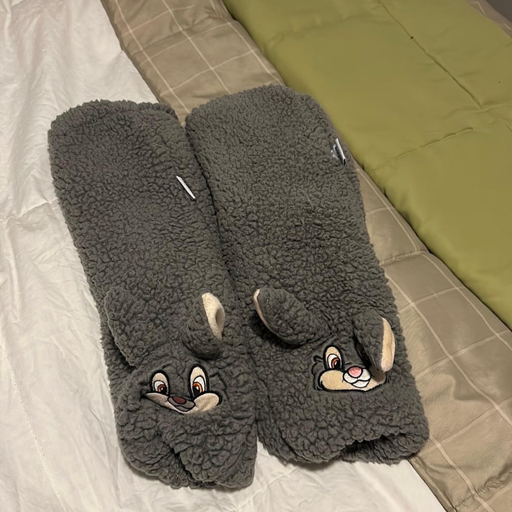 Thumper slipper socks with grips on bottom